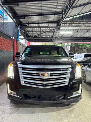 Escalade បង់រំលោះ​