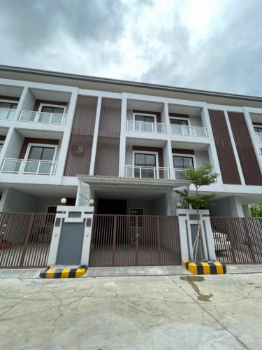 Link Villa For Sale | La Palm Residence | 3Beds, 4 baths For Sale | Techo International Airport