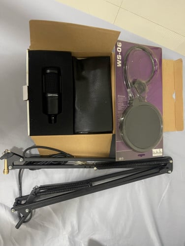 Selling Studio Microphone Audio Technica Brand and stand set