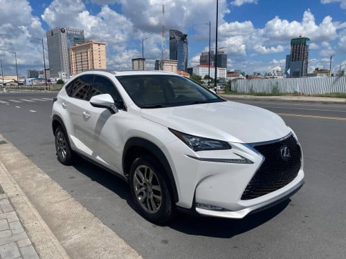 Nx200t 2015 luxury up f-sport 3button pong 1សុិនមួយជុំ