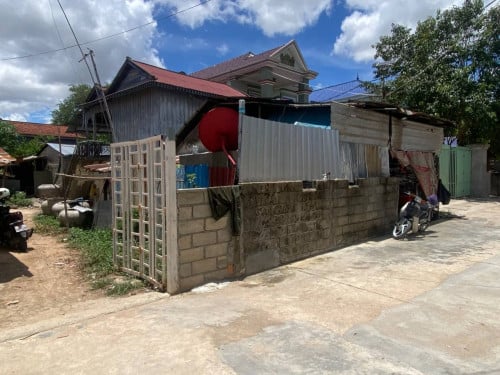 🏦House Available for Urgent Sale at a Special Price (Negotiable).