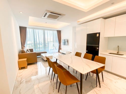 Modern 2 bedroom Condo for rent at BKK1 area