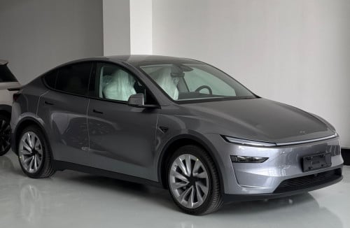 Tesla Model Y 2025 ( First Edition )