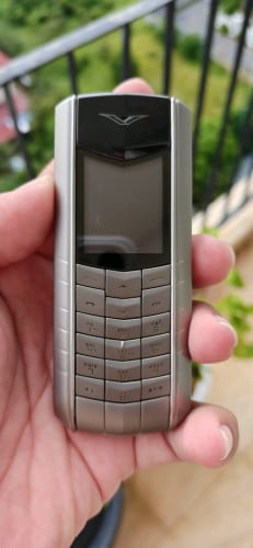 Vertu Ascent