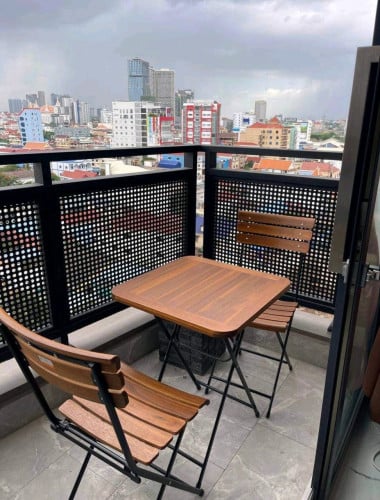 តុកៅអីកាហ្វេរជើងបត់