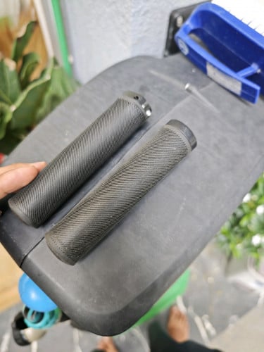 លក់ស្នាប់ដៃ specialized zin ដោះពីកង់ថ្មីមិនដែលប្រើ