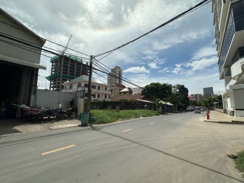 ដីជួល នៅទួលគោក ជិតផ្សារ TK Avenue