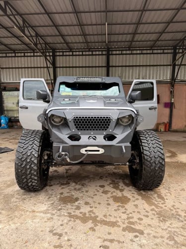 Jeep Gladiator 6x6 2021 នៅថ្មីទាំងក្នុងនិងក្រៅ