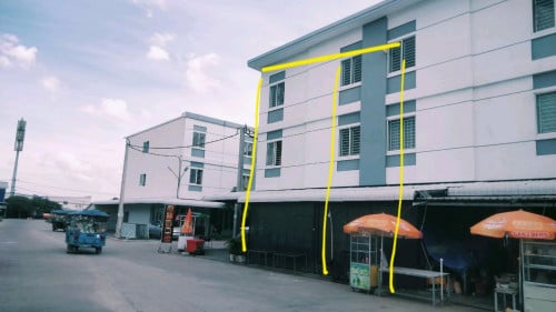 ផ្ទះ2ខ្នងជាប់គ្នាលក់បន្ទាន់