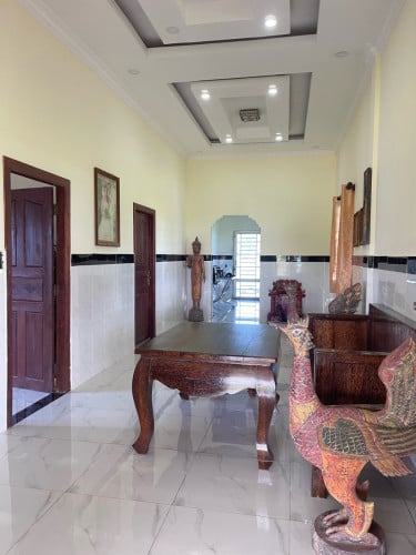 ផ្ទះជួល បន្ទប់គេងបី បន្ទប់ទឹកបួន 350$