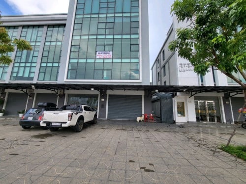 អគារពាណិជ្ជកម្មសម្រាប់លក់