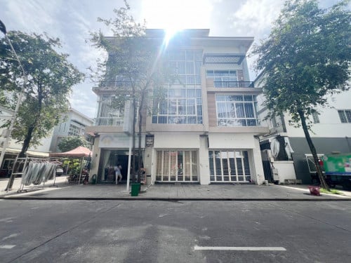 ផ្ទះអាជីវកម្ម3ល្វែងសម្រាប់លក់បុរីប៉េងហួតបឹងស្នោរ | 3Shophouse for sale at Borey Peng Houth BSN