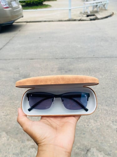 វ៉ែនតា​ការពារ​ពន្លឺ​UV400 សម្រាប់យុវវ័យសម័យ​ថ្មី​