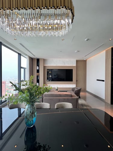 Charming 3-Bedroom Retreat in Prime Location