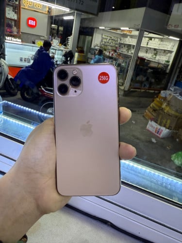 Iphone11pro 256G សិន100% មិនដែលជួសជុល