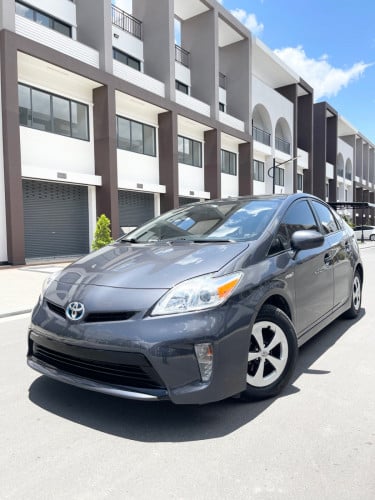 Prius 2014 option 4 deluxe solar