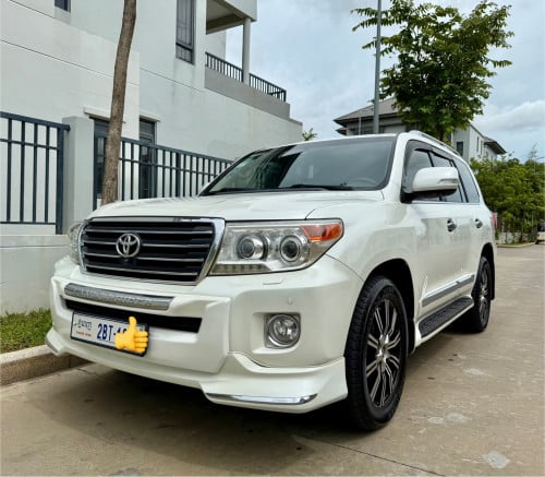 Toyota Land Cruiser 2013 Arab V6 Full Option មហាថ្មី