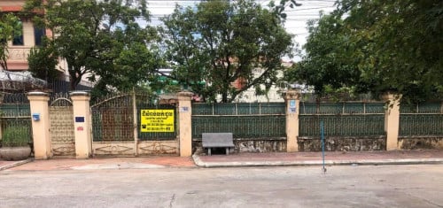 ដីលក់នៅទួលគោជិតគំរោង Time Square ចំពោះតំលៃអាចចរចារបាន