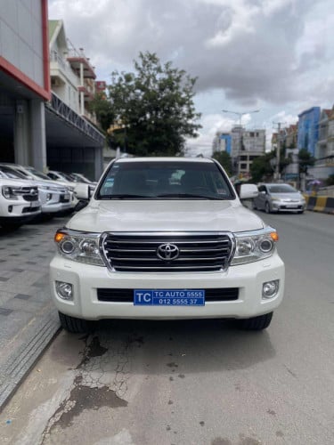 Toyota Land Cruiser 2013 មហាថ្មី