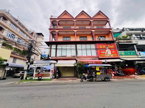 ផ្ទះសម្រាប់ជួល ជិតផ្សារទួលទំពូង​