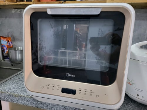 ម៉ាស៊ីនលាងចាន