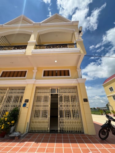 ផ្ទះល្វែងនៅព្រែកព្នៅ ថ្មី100%