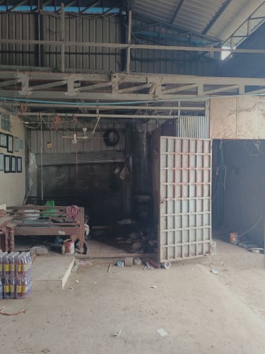 ឃ្លាំង​ជួល​បន្ទាន់​ 300m2
