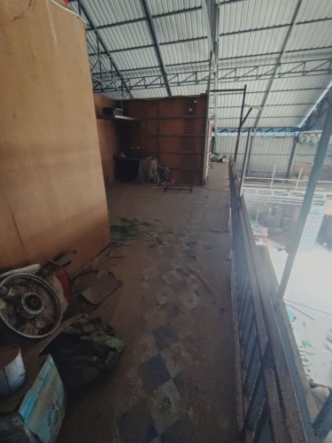 ឃ្លាំង​ជួល​បន្ទាន់​ 300m2