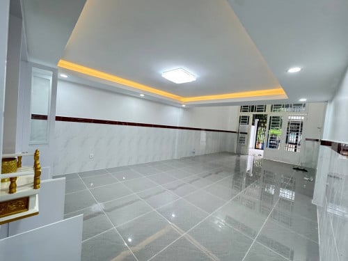 ផ្ទះ​ល្វែង​សម្រាប់​ជួល ជិតបន្ទាយអង្គរក្ស​ 5នាទី ពីAEON3