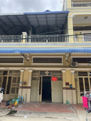 ផ្ទះជិតផ្លូវ60ម៉ែត្រ តំលៃចចារ