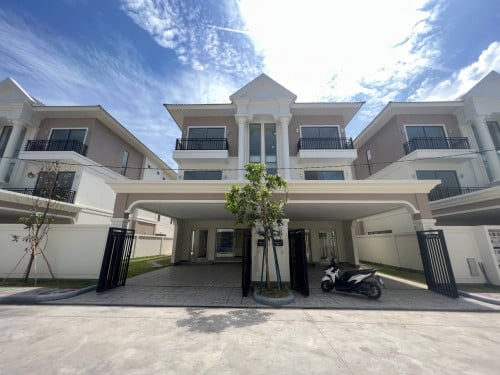 វីឡាភ្លោះB ម៉ូតថ្មី លក់បន្ទាន់- បុរីប៉េងហួតបឹងស្នោរ គម្រោងអេកូប៉ូលី