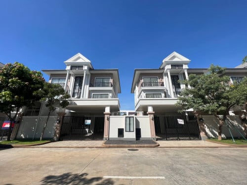 វីឡាភ្លោះសម្រាប់លក់- បុរីប៉េង ហួតបឹងស្នោ | Borey Peng Huoth Beong Snor Eco project