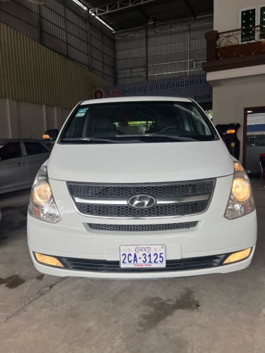 ម៉ាក Hyundai Starex 12កៅអី ឆ្នាំ2014