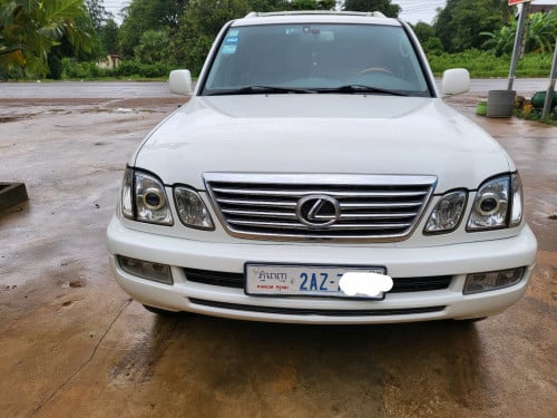 លក់Lexus lX 470 ឆ្នាំ04 ពណ៌ស ហ្វូលពេញ