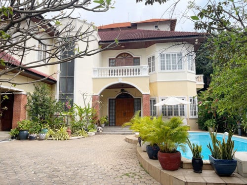 វីឡាអាងទឹកសម្រាប់ជួលនៅ ខណ្ឌទួលគោក | Swimming Pool Villa for Rent in Khan Toul Kork