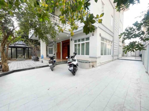 វីឡាសម្រាប់ជួល នៅទួលគោក | Villa for Rent at Toul Kork