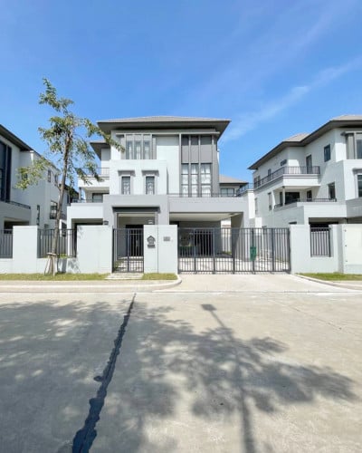 វីឡាឃ្វីនសម្រាប់​ជួល​ | Villa Queen for Rent