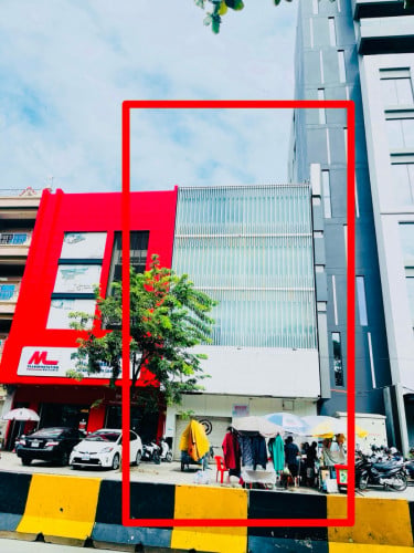 Commercial 02 Flats For Rent Along Main Road, Near Great Duk Hotel, 04 Floors, 8x20m Plus, 3,000$
