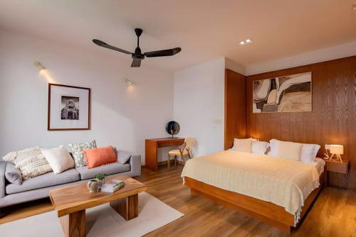 Spacious 3-Bedroom Apartment – St. 2004, Near Midtown Mall