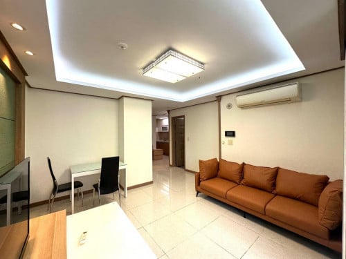 Western One bedroom for rent at DeCastle BKK1