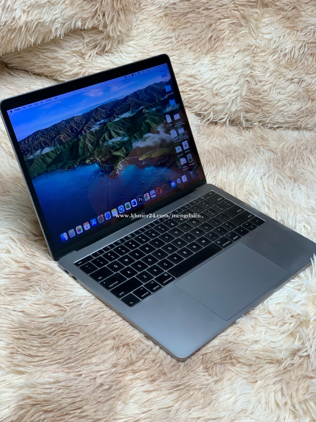 MacBook Pro 13インチ 2017 i5/8GB/250GB MacBook Pro (13-inch, 2017, Two Thunderbolt 3 ports) - Technical