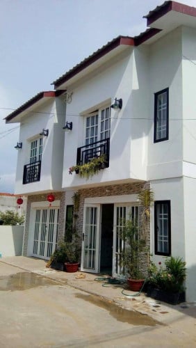 វីឡាកូនកាត់ជួលមុខព្រលាន