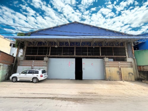 ឃ្លាំងសម្រាប់លក់