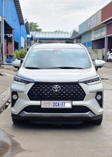 ឡានថ្មីថ្នាំស៊ីនមួយជុំ