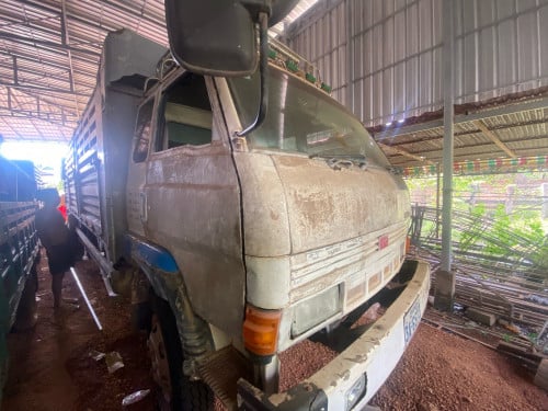 លក់ឡាន5តោនឆ្នាំ92កង់ថ្មី5គ្រាប់ពន្ធផ្លូវពេញផុតឈៀកតម្លៃ6500$ចចា