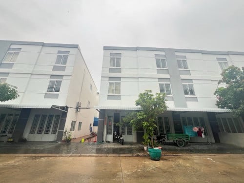 ផ្ទះអាជីវកម្មសម្រាប់លក់ | Shophouse for Sale (ចំហៀង)