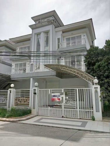 10 Bedroom Villa for Rent in AEON2