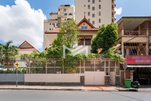 13 Bedrooms For Rent in Khan 7 Makara Close to BKK1