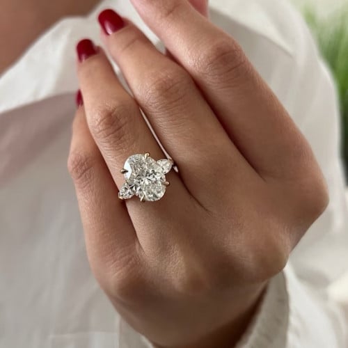 Lab grown diamond