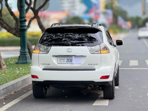 RX 330 2005 Half full ប៉ុង1 ក្នុងលឿង ម៉ាញែតMC